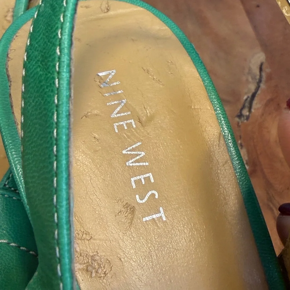 Nine West Vintage Y2K Green/Tan Leather Cork Platform Heels (GUC)